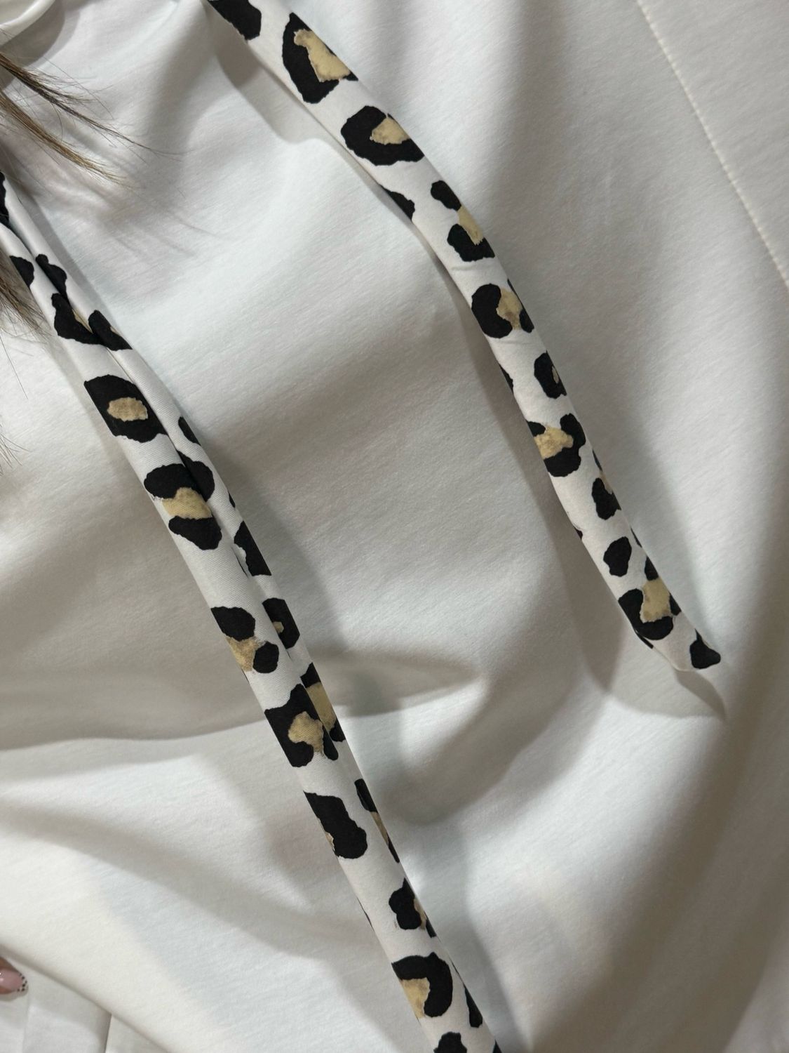 Oversized Leopard Trim Hoodie - White