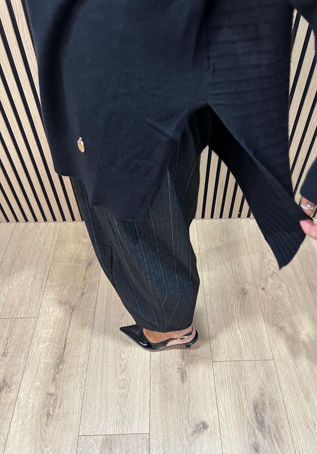 Oversized Ribbed Detail Jumper - Black
