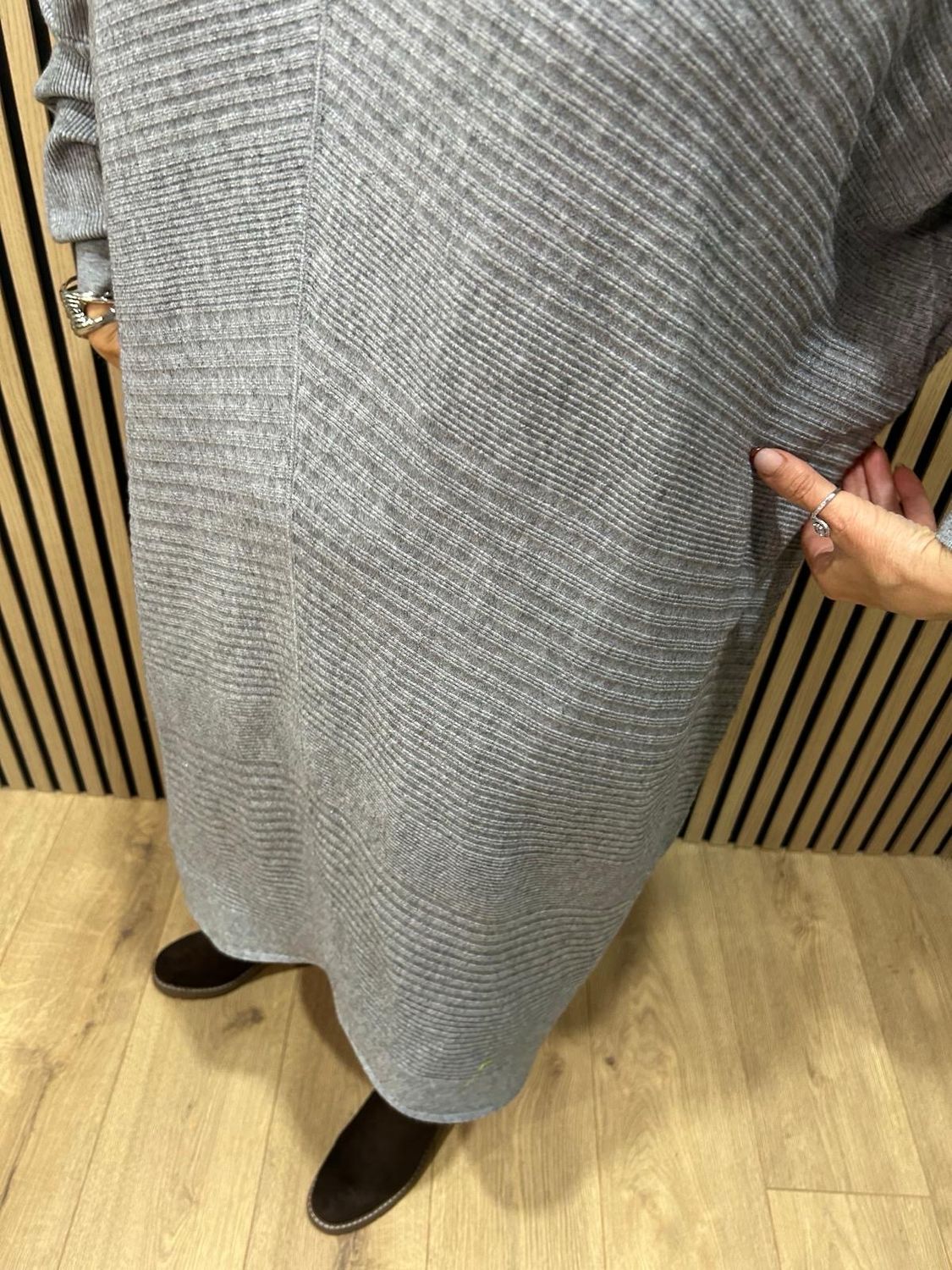 Oversized Ribbed Knit V-Neck Dress - Grey