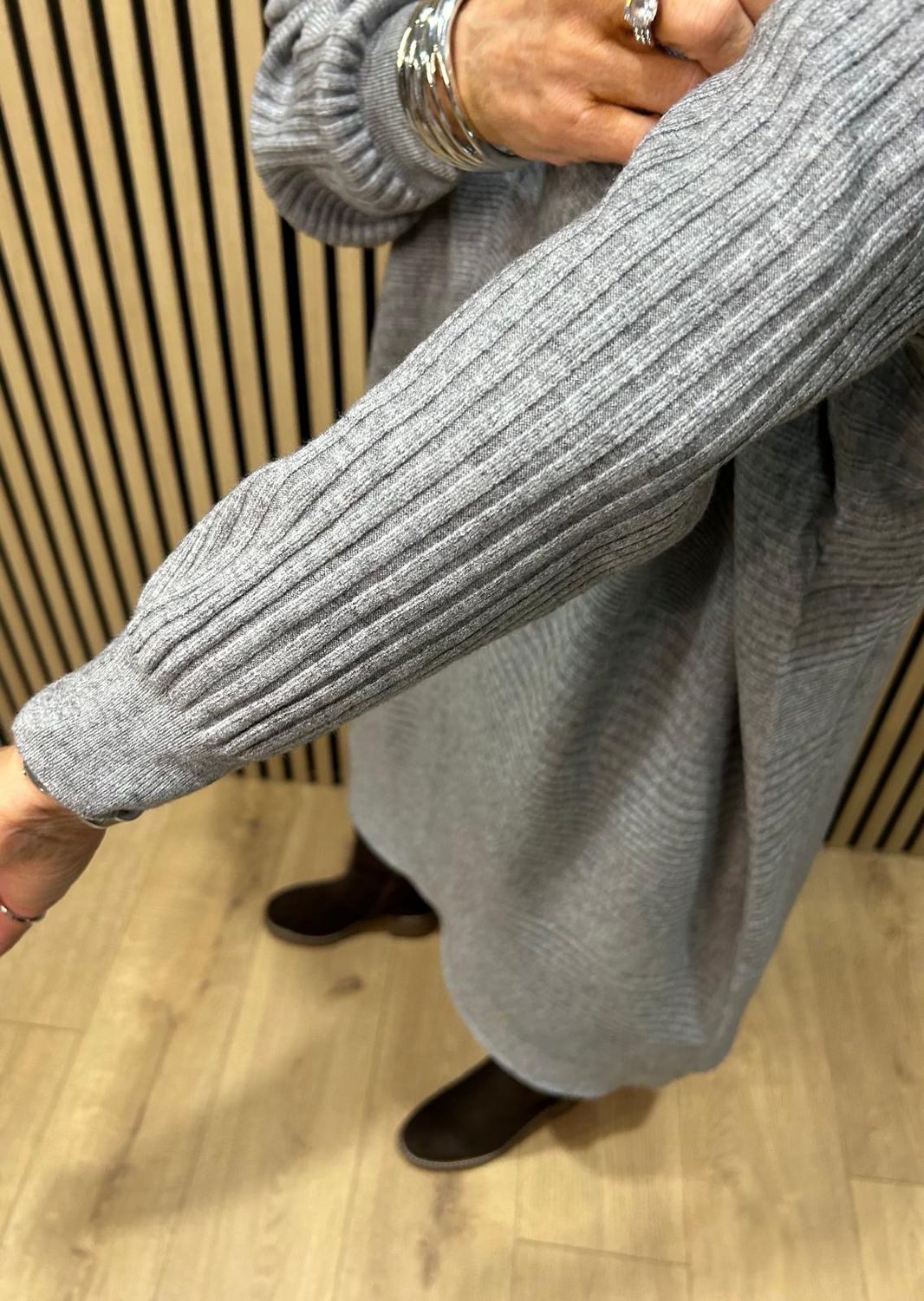 Oversized Ribbed Knit V-Neck Dress - Grey