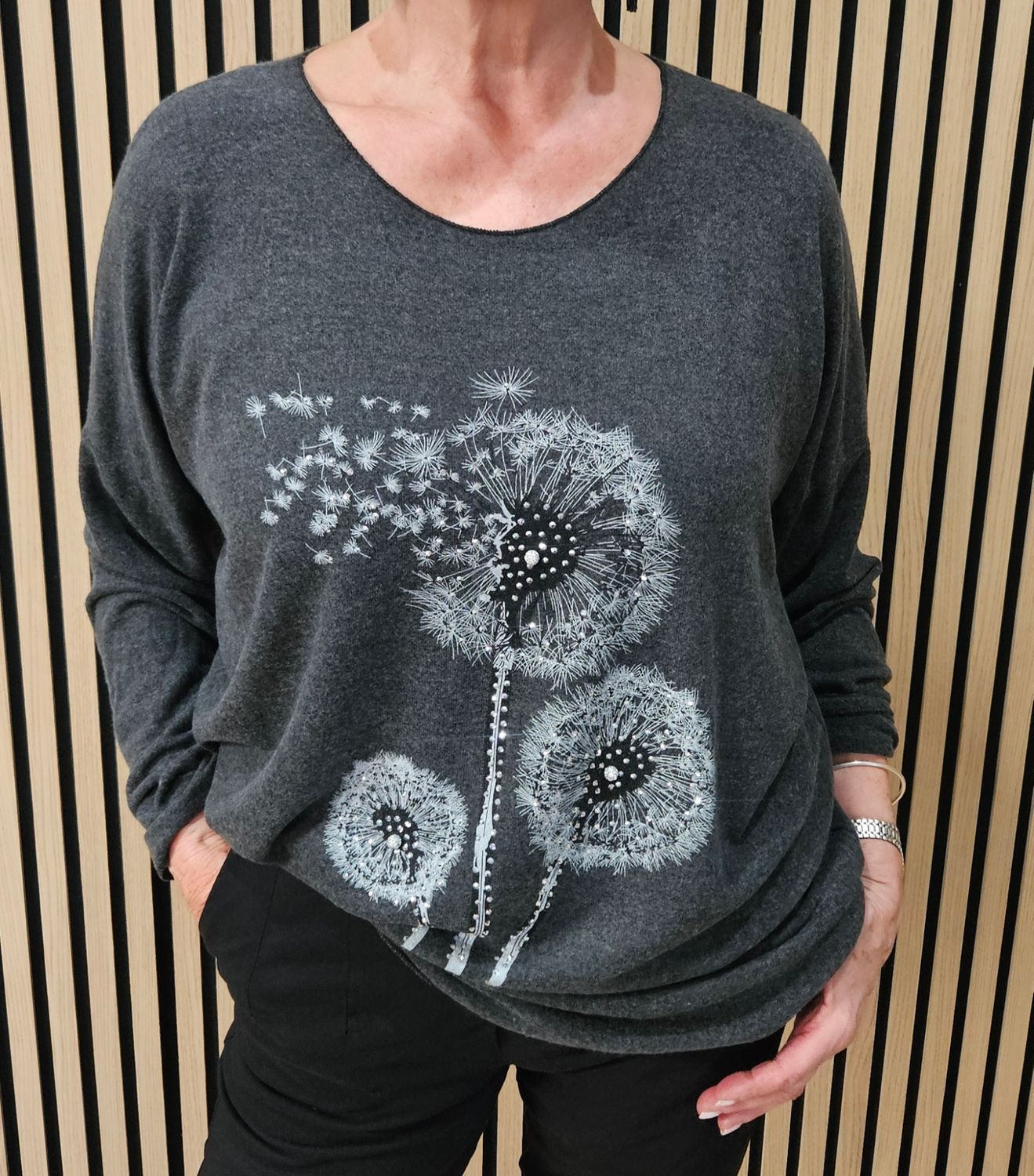 Diamanté Dandelion Soft-Knit Top – Grey