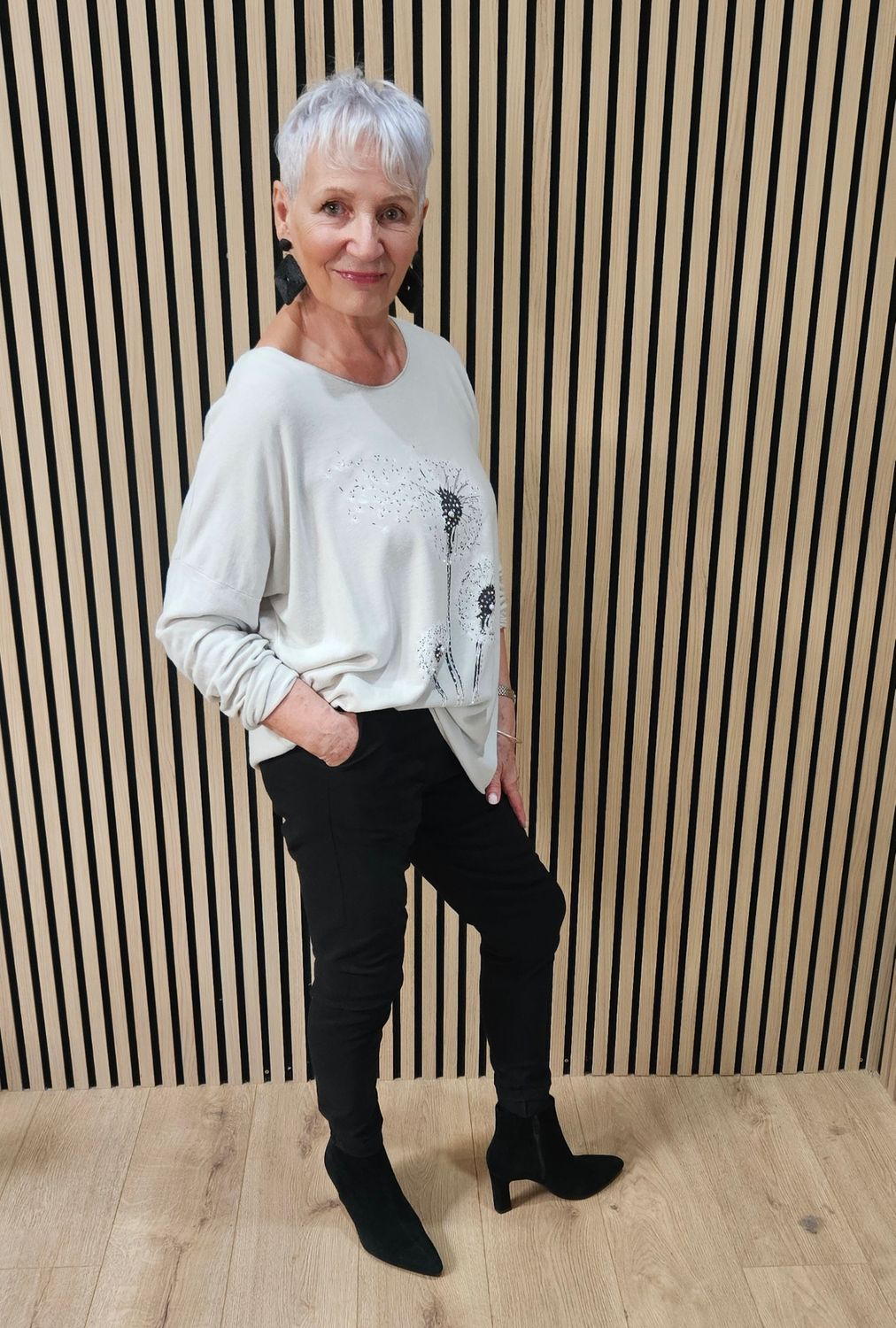 Diamanté Dandelion Soft-Knit Top – Stone