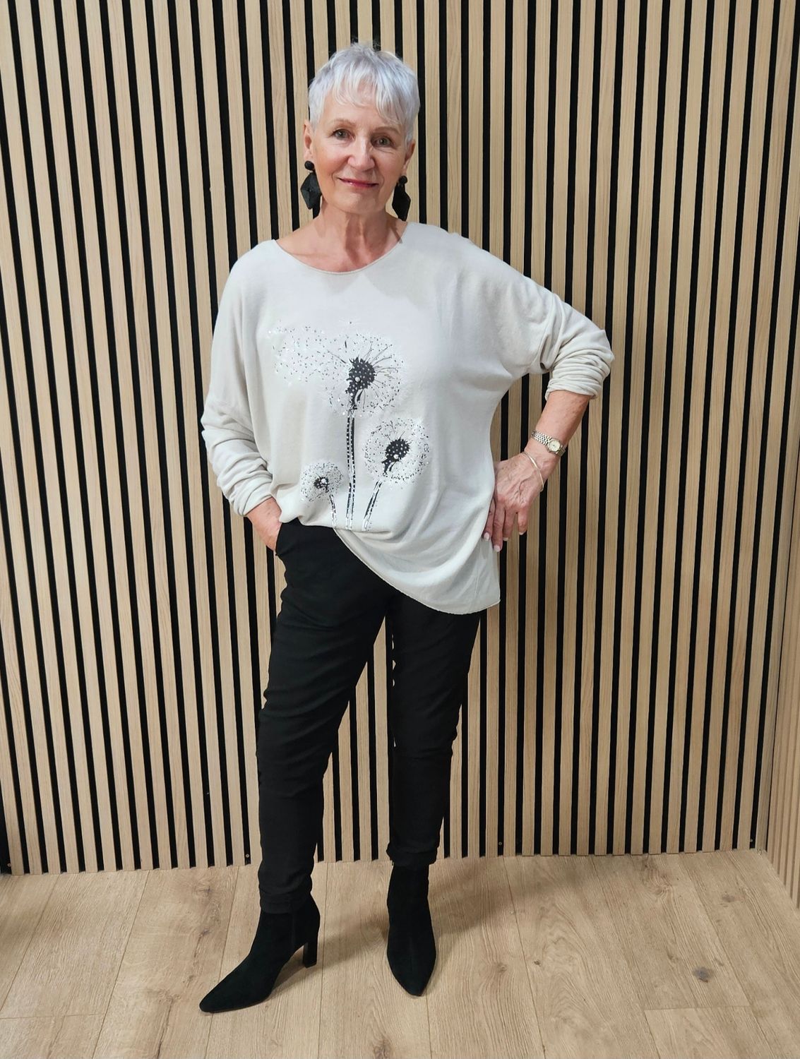 Diamanté Dandelion Soft-Knit Top – Stone