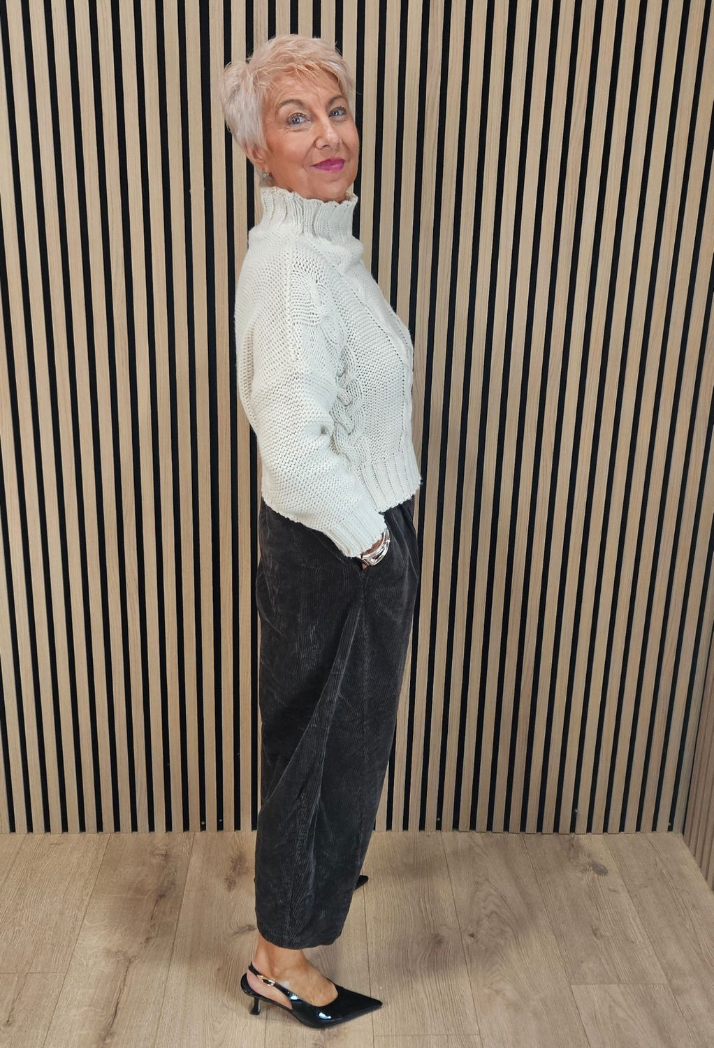 Cord Barrel-Leg trouser - Chocolate