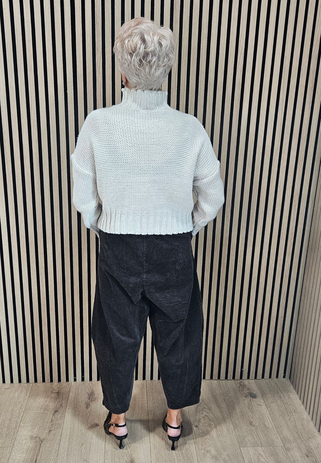 Cord Barrel-Leg trouser - Chocolate