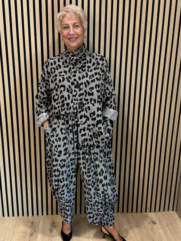 Leopard Print Two Piece Suit - Taupe/Black