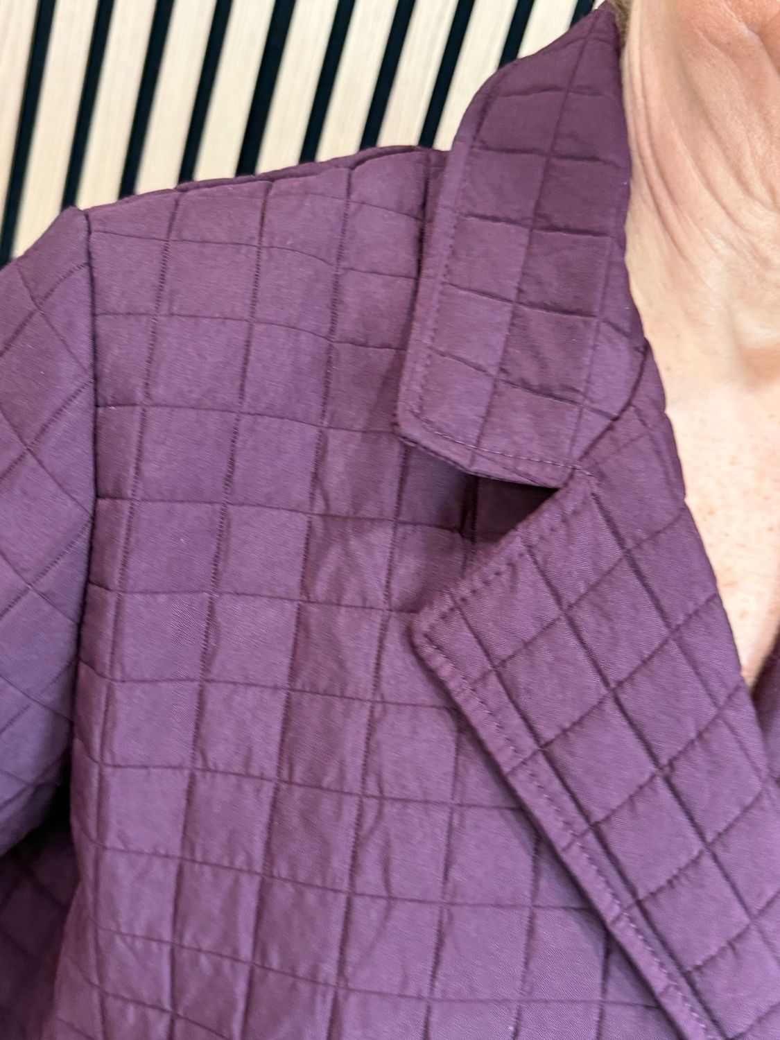 Quilted Short Sleeve Jacket - Burgundy
