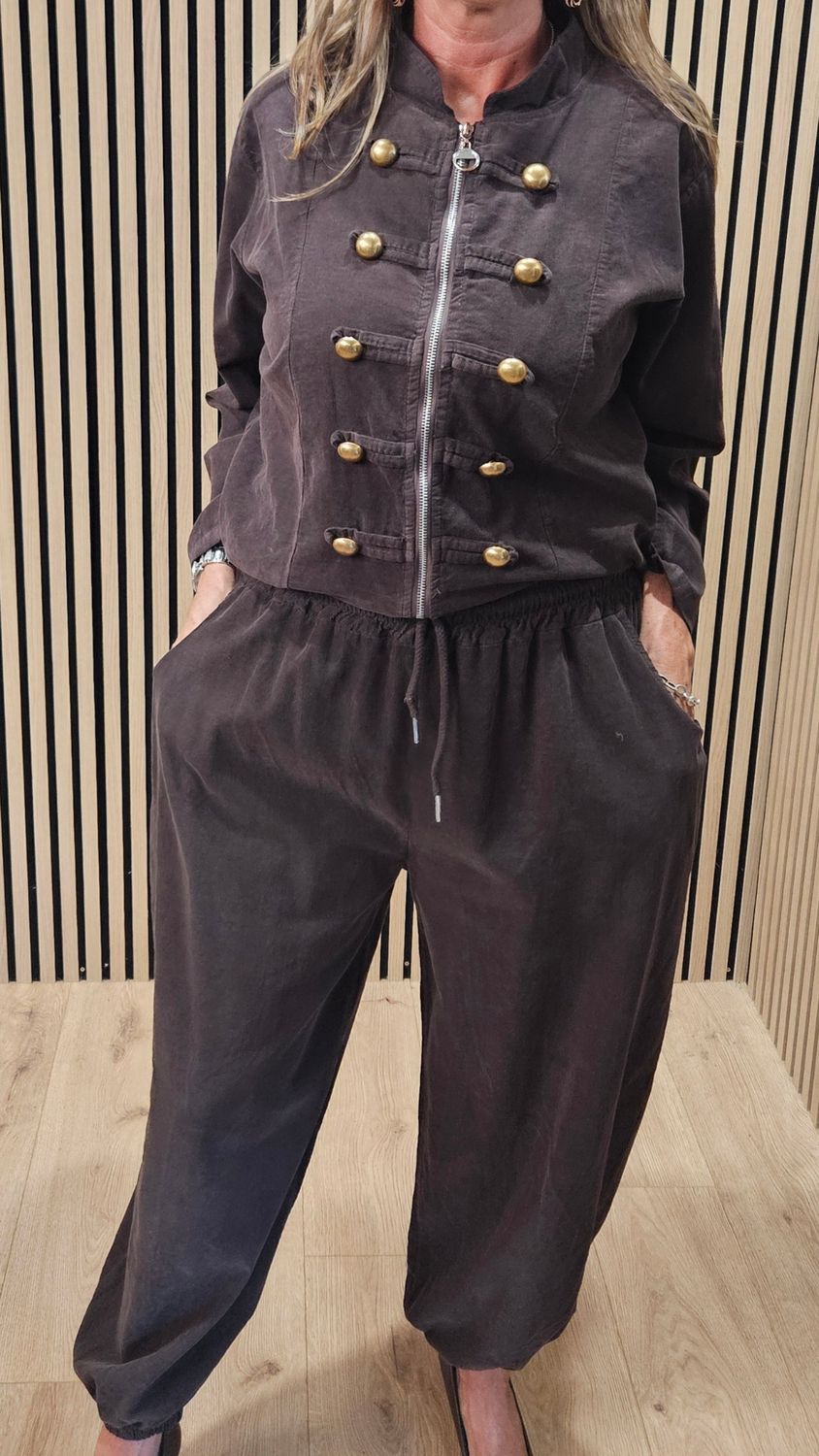 Military-Style Cotton Two-Piece Suit – Chocolate