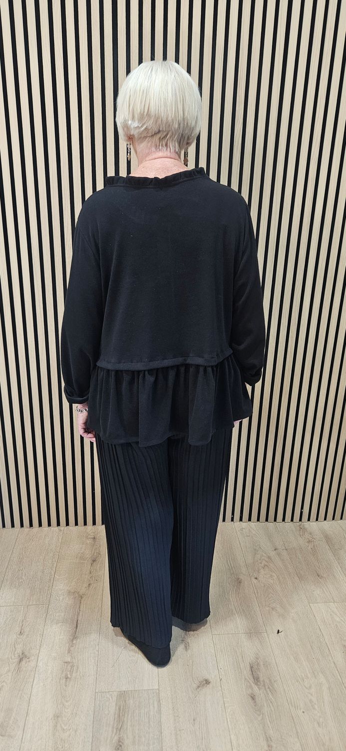 Frill-Hem Button-Through Cardigan – Black