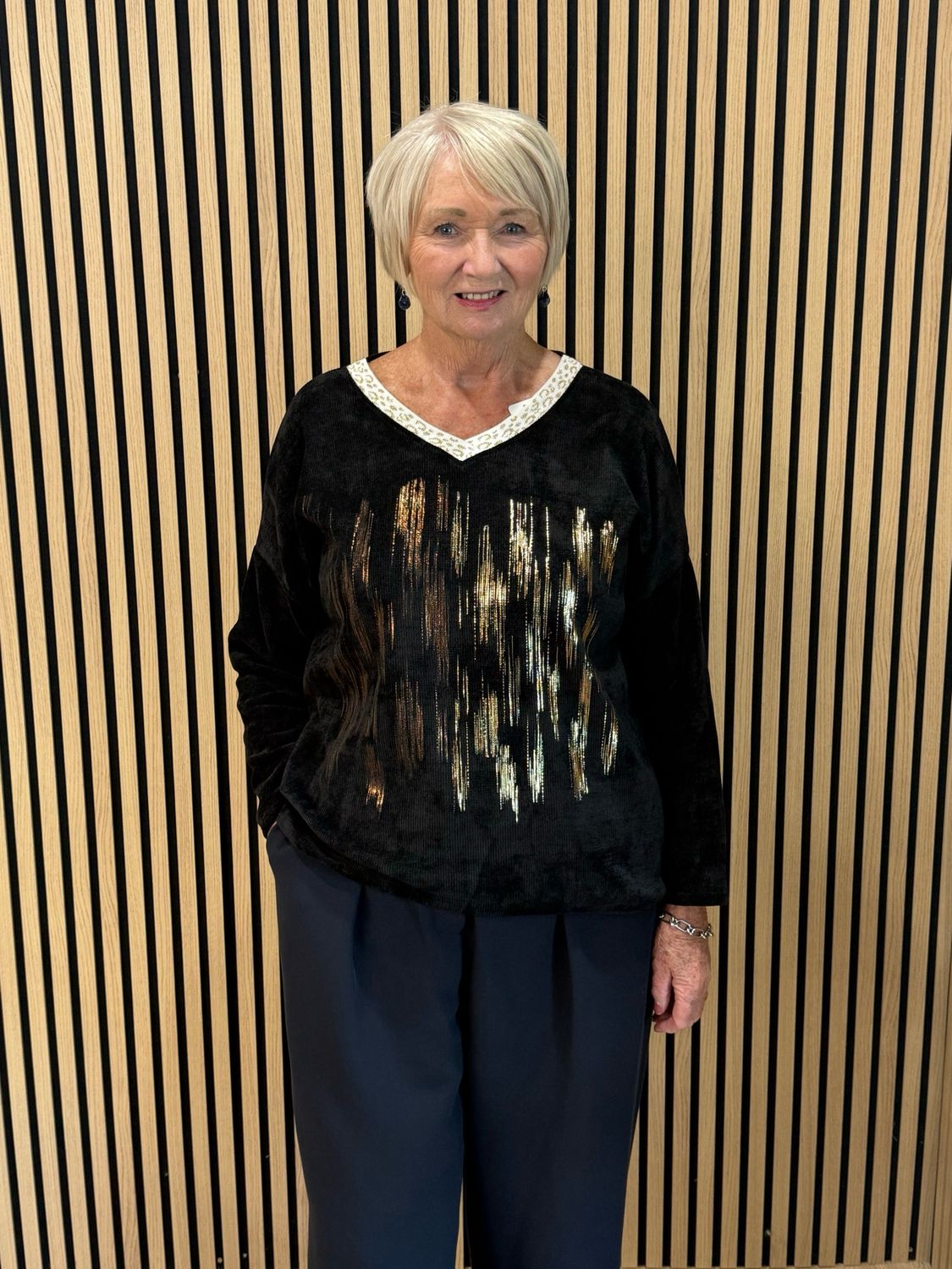 Metallic Abstract Print V-Neck Jumper - Black