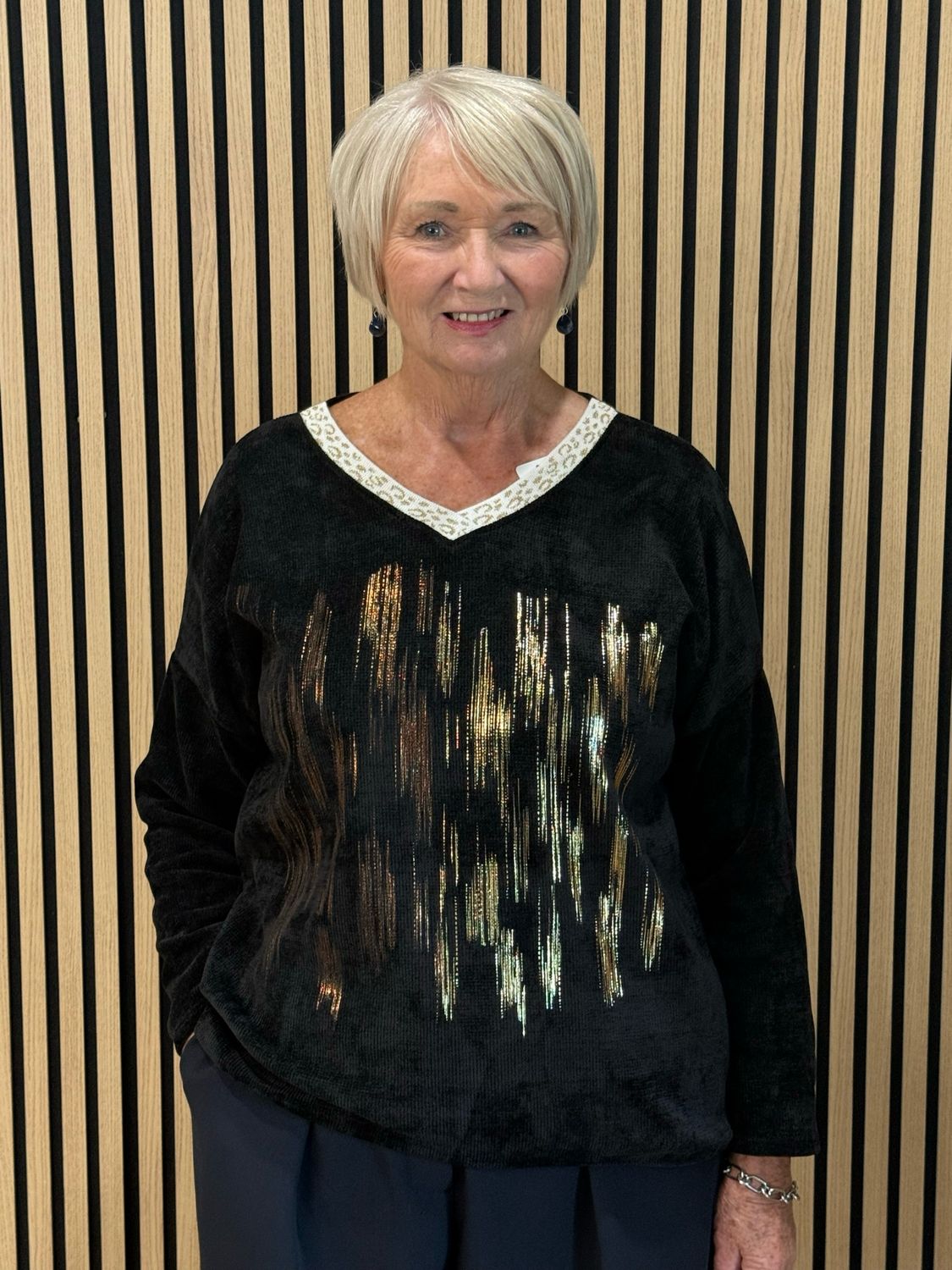 Metallic Abstract Print V-Neck Jumper - Black