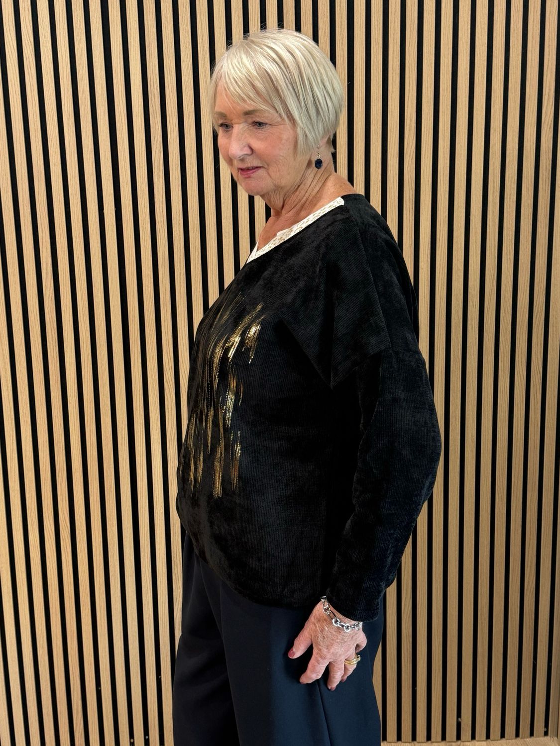 Metallic Abstract Print V-Neck Jumper - Black