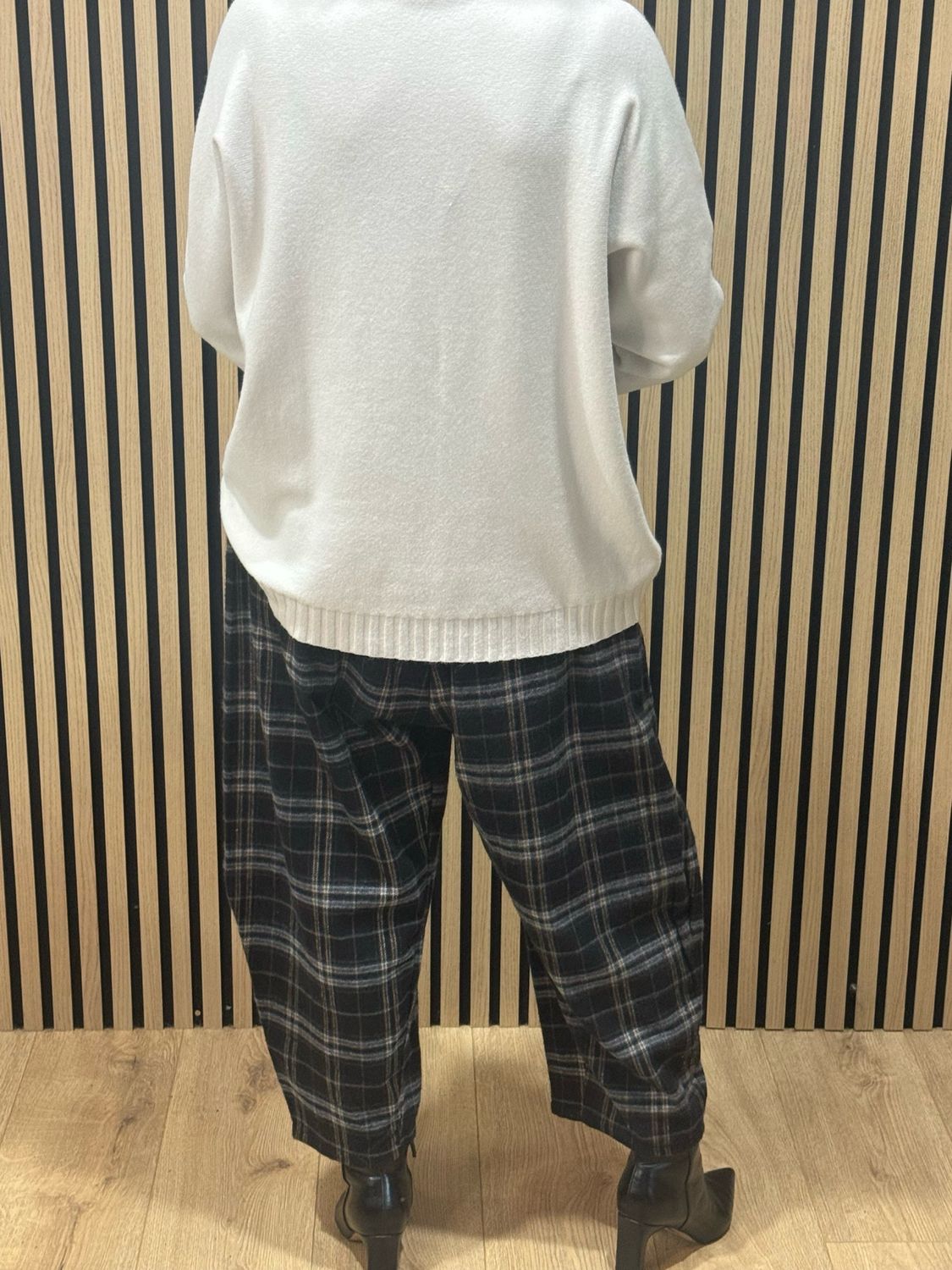 Checked Wide Leg Barrel Pants - Black/Grey