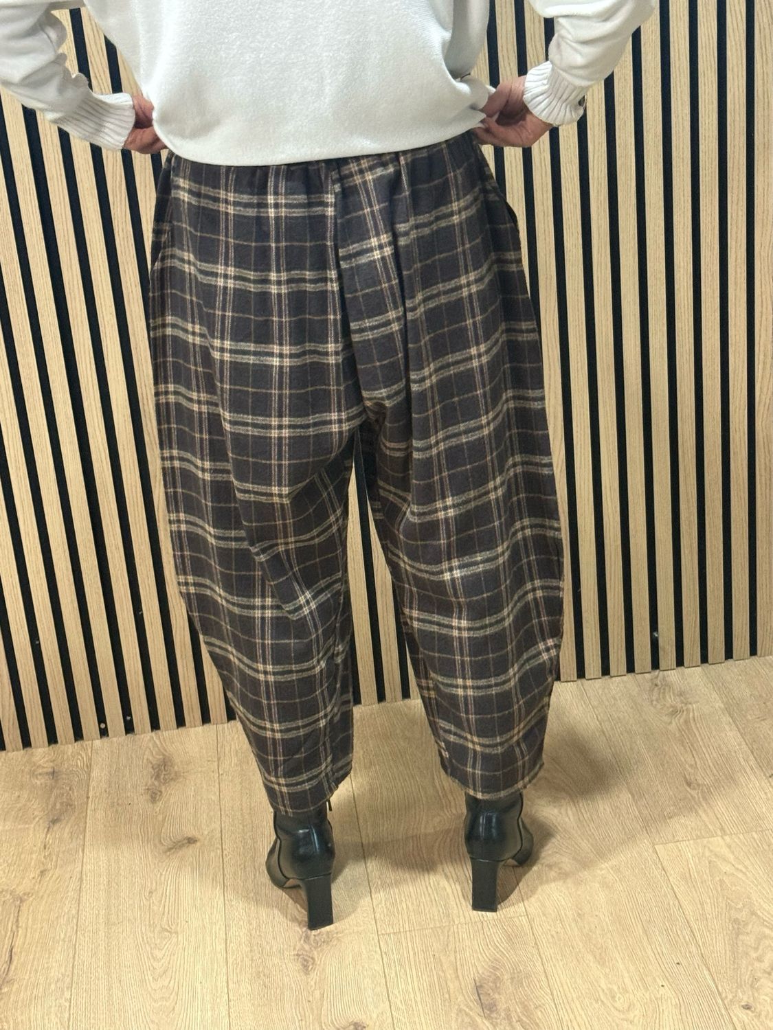 Checked Wide Leg Barrel Pants- Chocolate