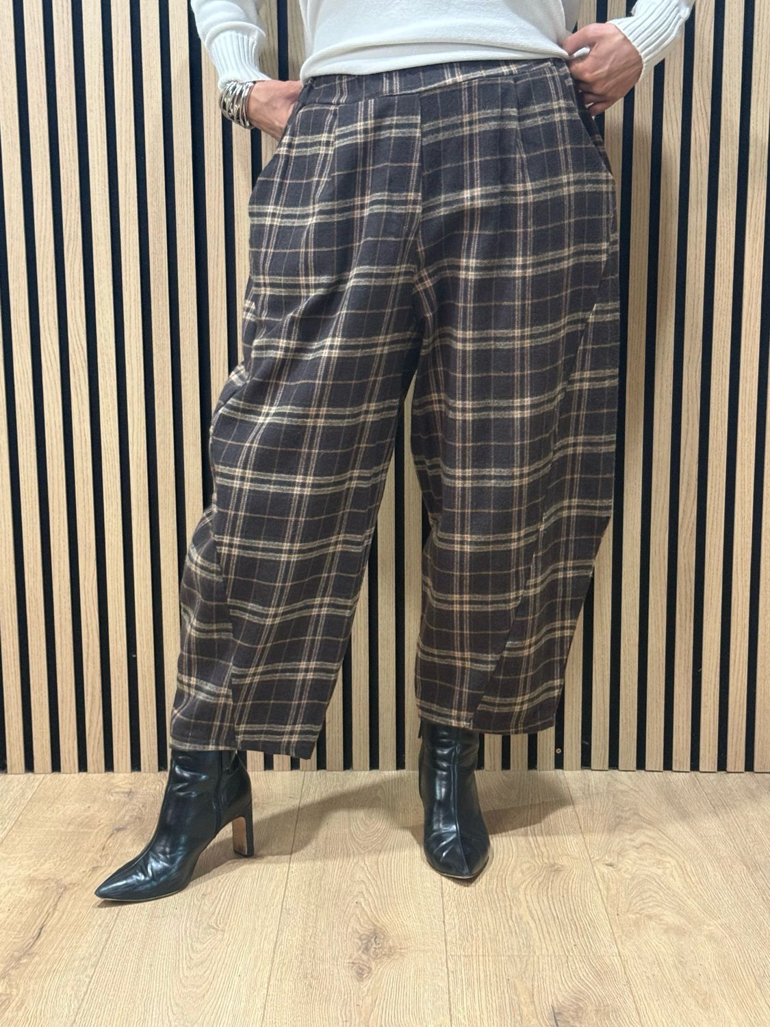 Checked Wide Leg Barrel Pants- Chocolate