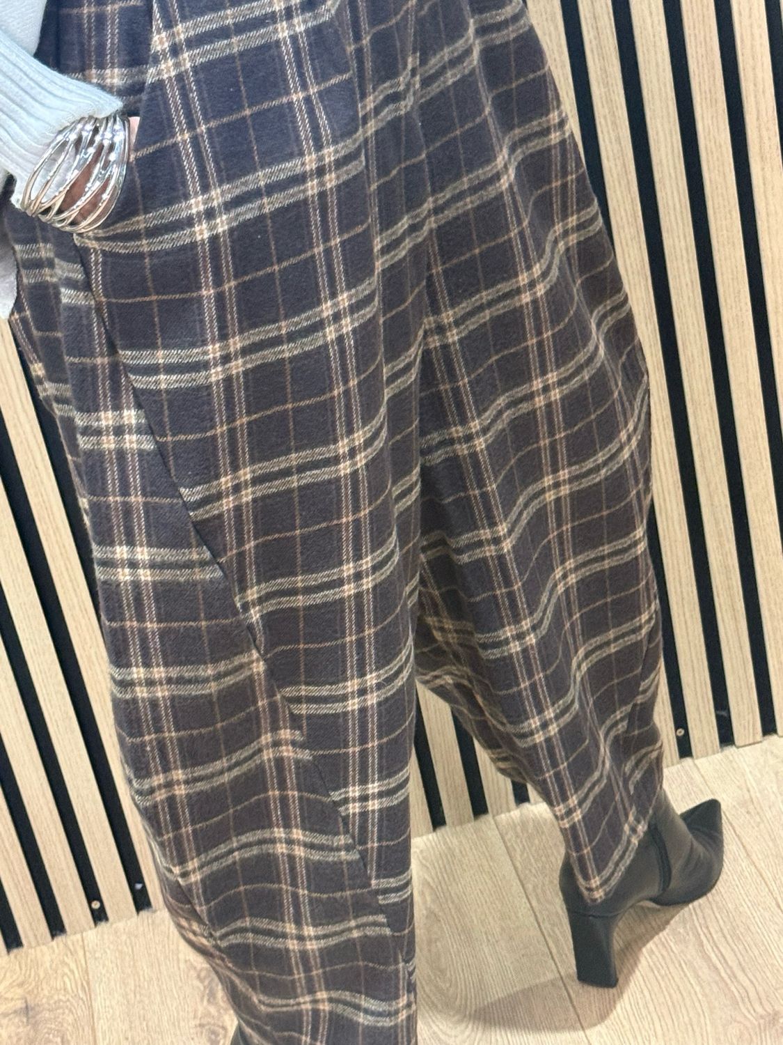 Checked Wide Leg Barrel Pants- Chocolate