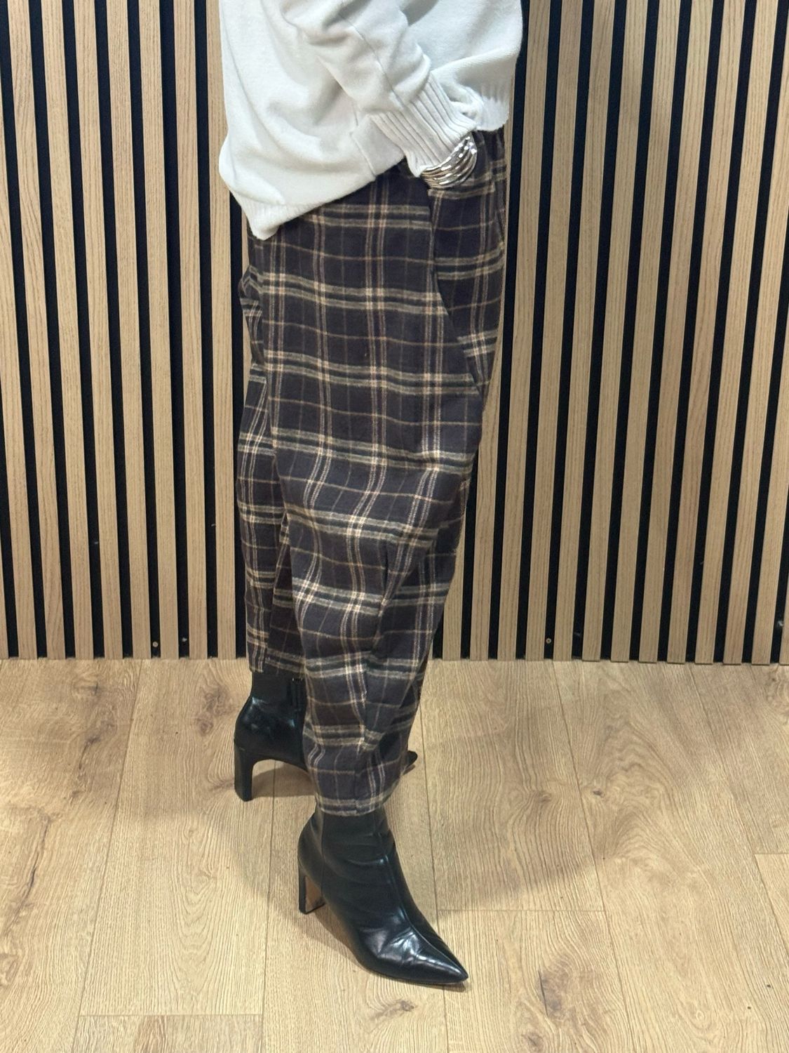 Checked Wide Leg Barrel Pants- Chocolate