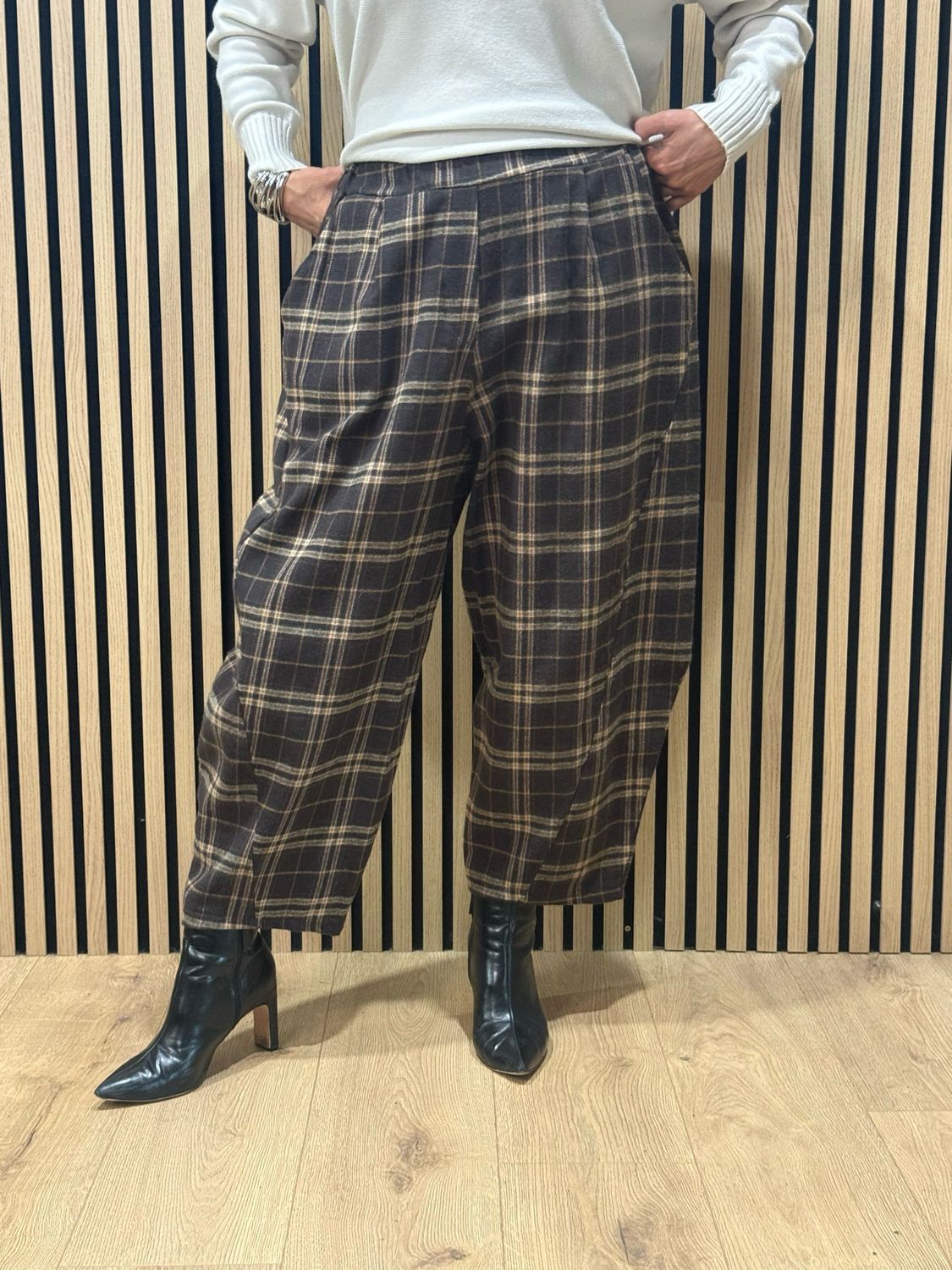 Checked Wide Leg Barrel Pants- Chocolate