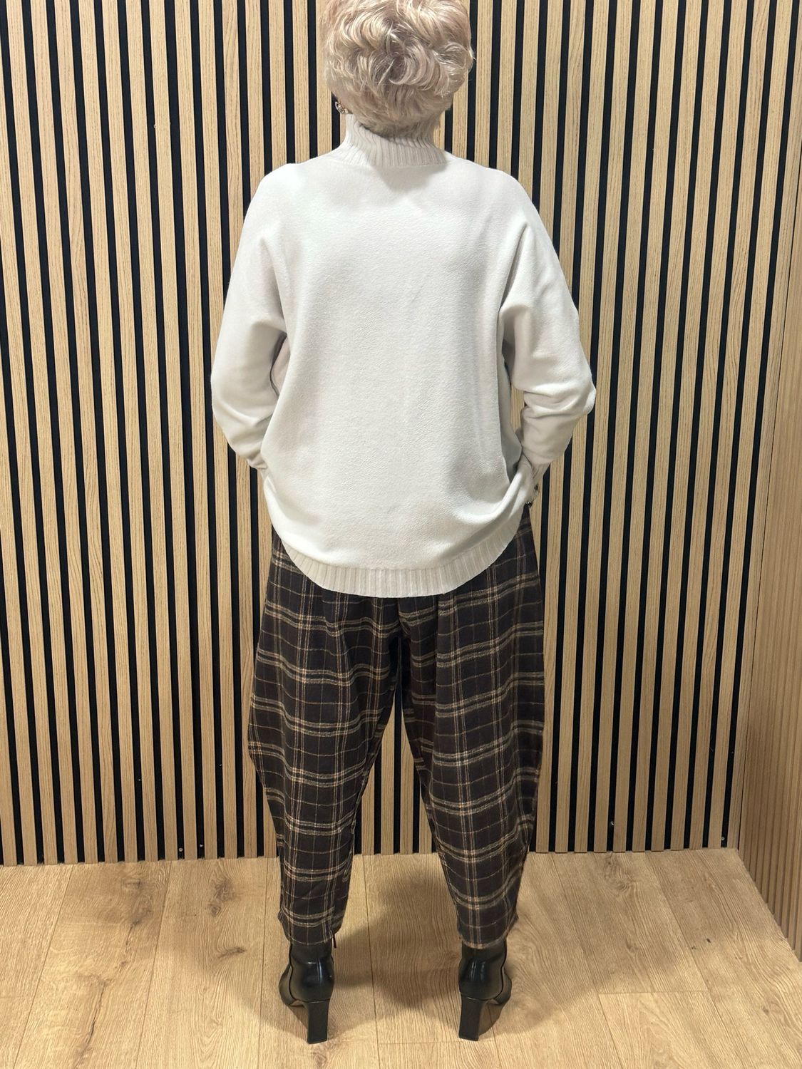Checked Wide Leg Barrel Pants- Chocolate