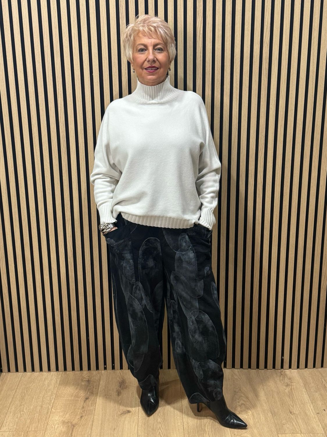 Abstract Print Tulip Hem Trousers - Charcoal
