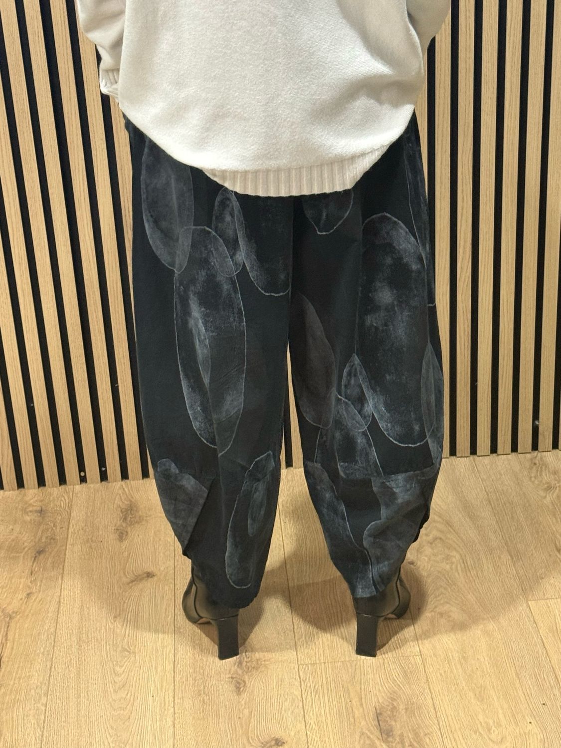 Abstract Print Tulip Hem Trousers - Charcoal