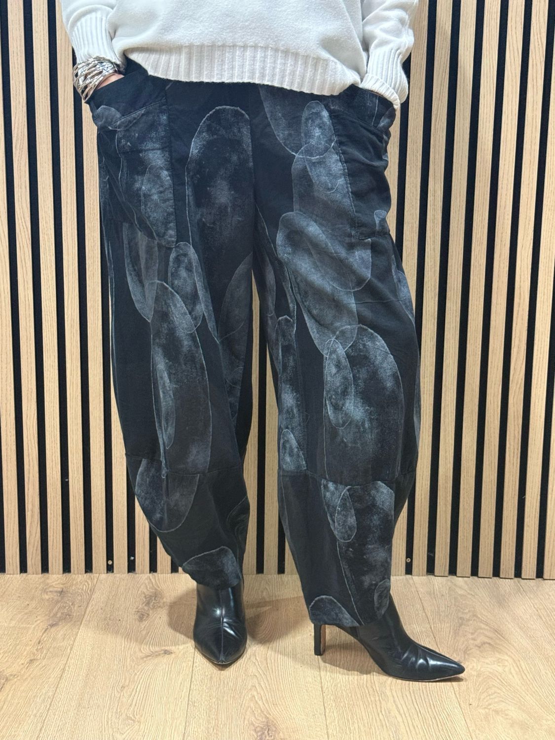 Abstract Print Tulip Hem Trousers - Charcoal