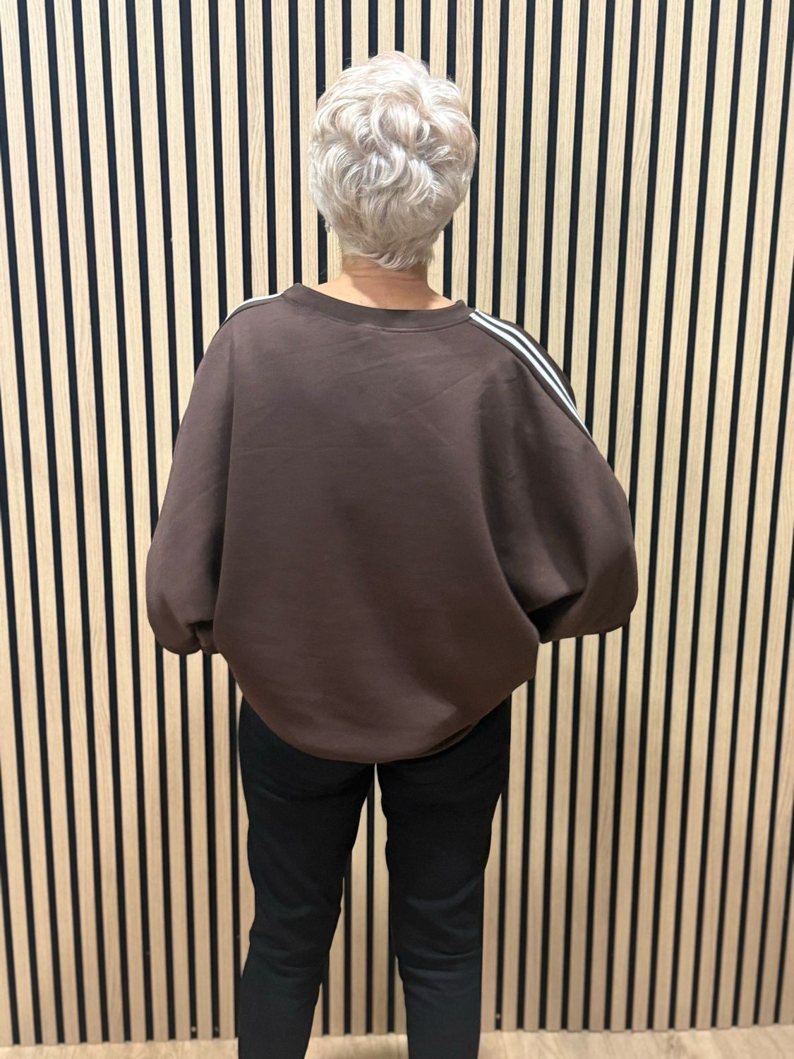 Contrast Stripe Sleeve Jersey Top - Chocolate