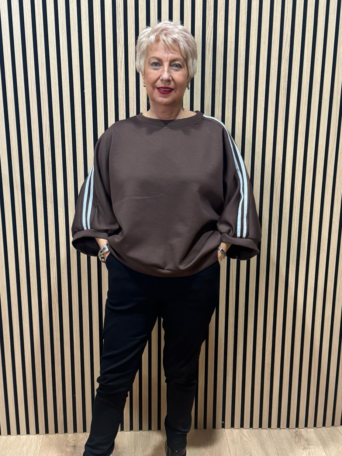 Contrast Stripe Sleeve Jersey Top - Chocolate