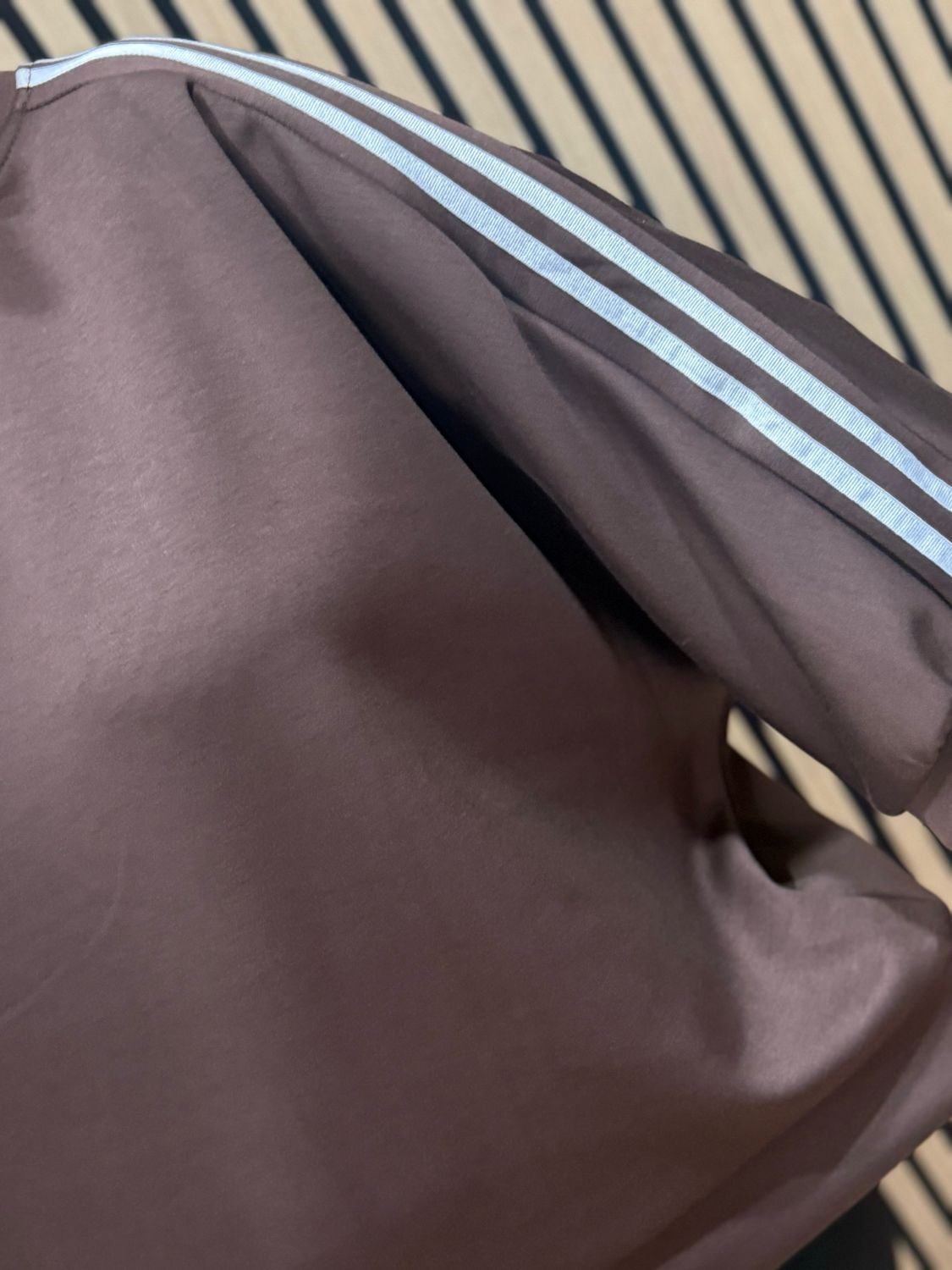 Contrast Stripe Sleeve Jersey Top - Chocolate