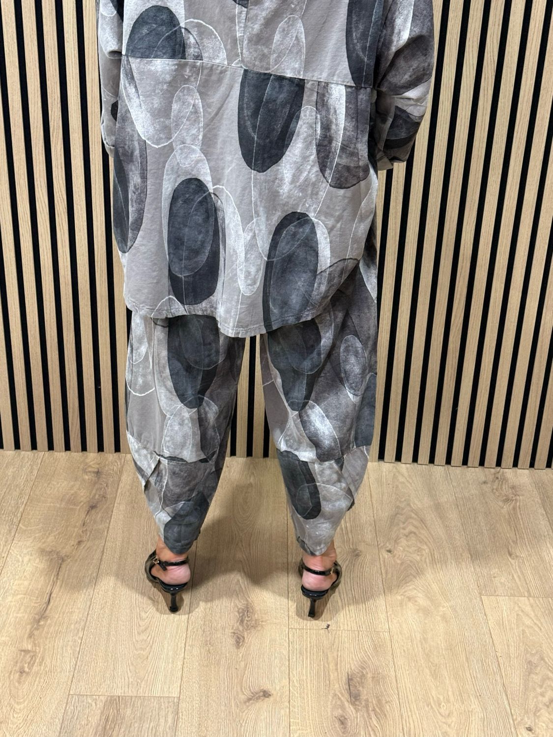 Abstract Print Cowl Neck Top &amp; Tulip Bottom Co-Ord- Stone