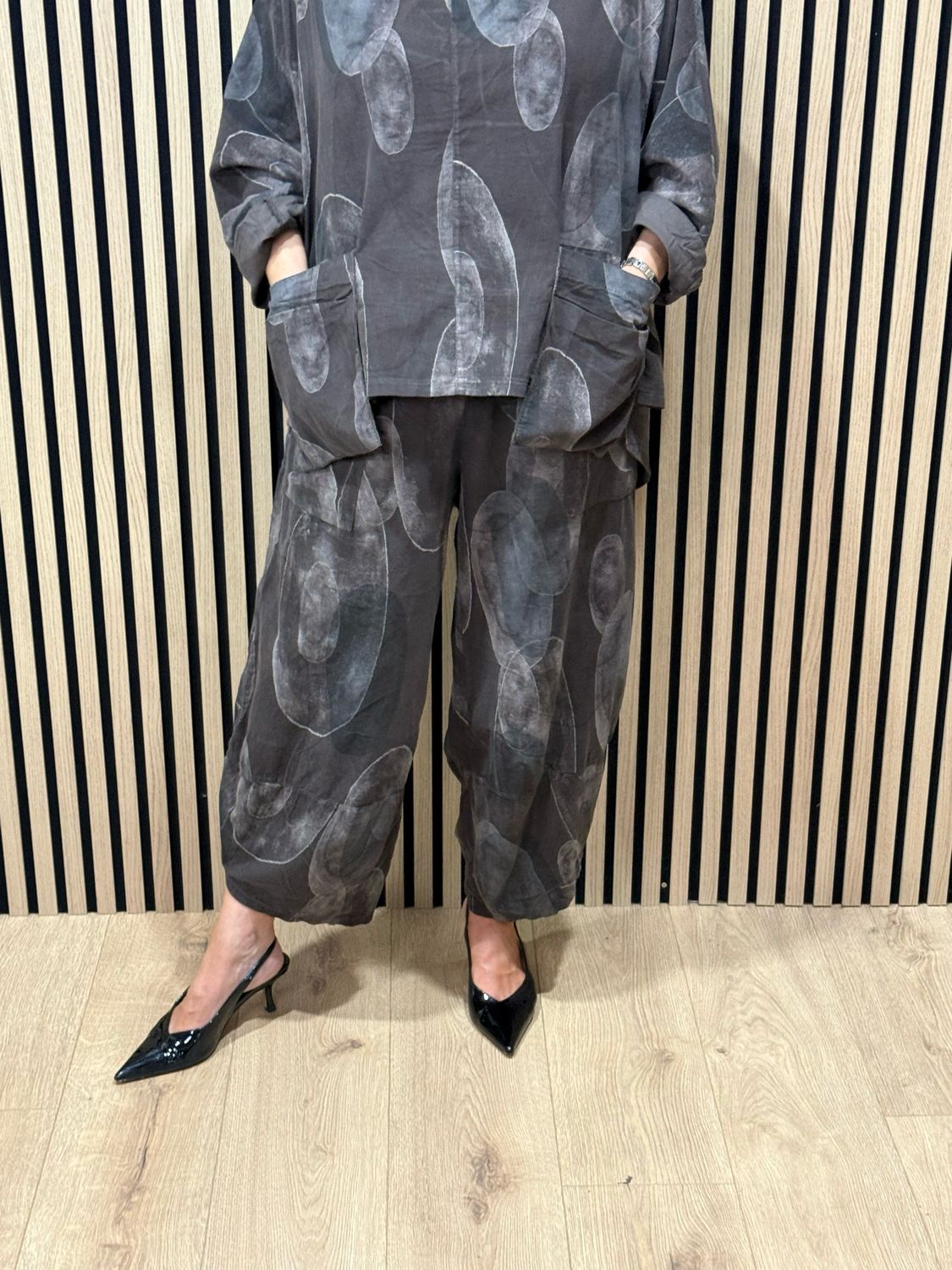 Abstract Print Cowl Neck Top &amp; Tulip Bottom Co-Ord - Chocolate