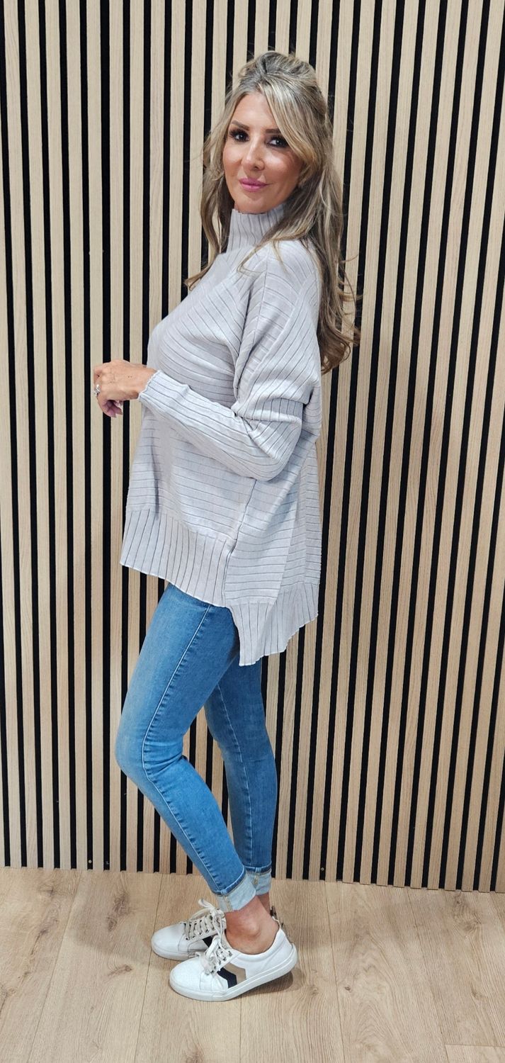 Textured Panel High-Neck - Grey