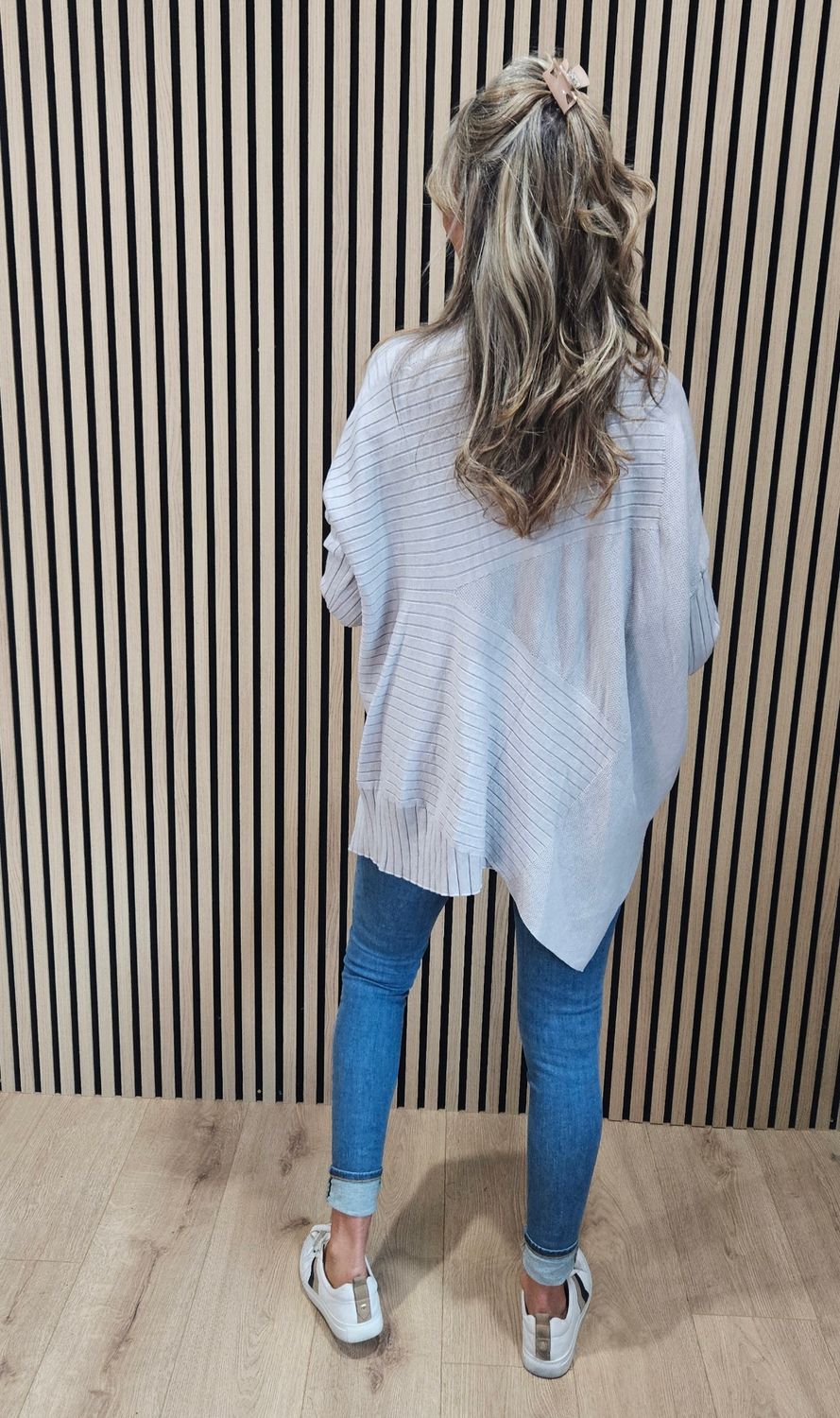 Textured Panel High-Neck - Grey