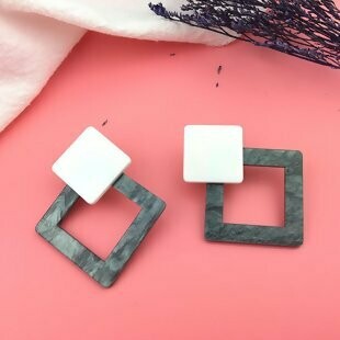 Gray Rhombus Marble Earrings
