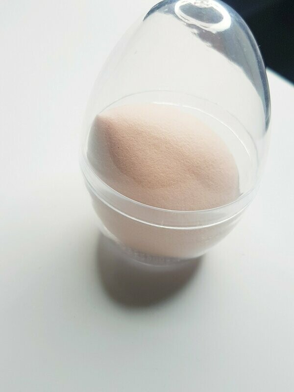Light  Pink Beauty Blender With Case