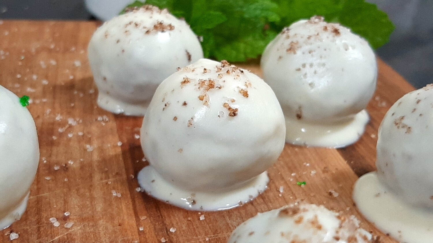 Cream Liqueur Mint Truffles x 12