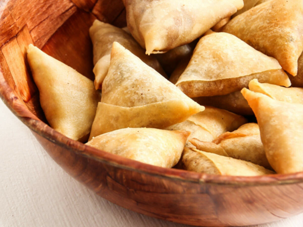 Samosas x 24