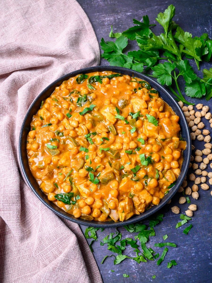 Chicken and Chickpea Curry for 2