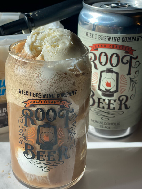 16 oz Root Beer Can Glass