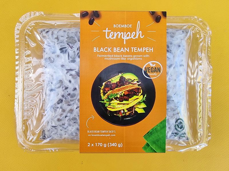 Boemboe blackbean tempeh
