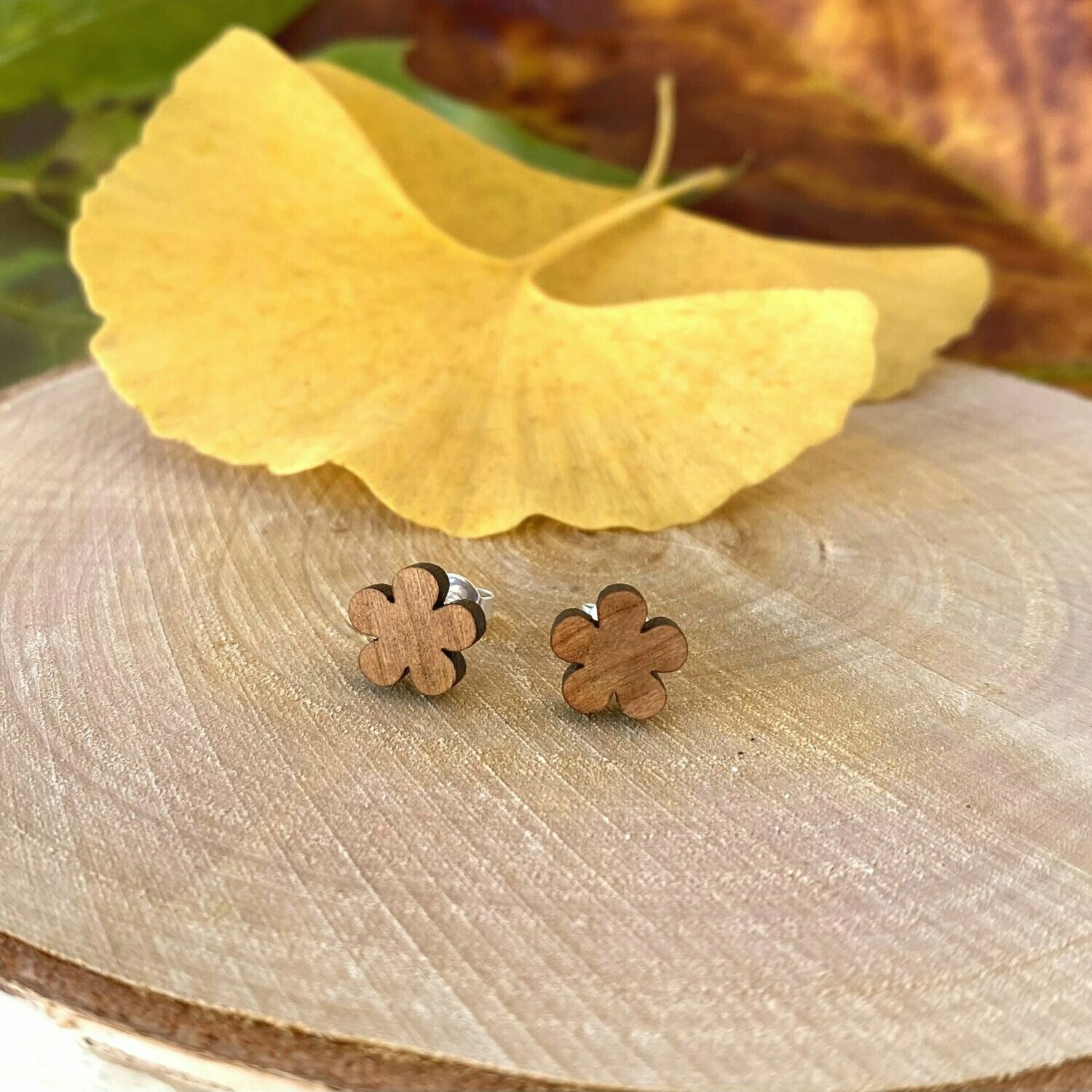 Blumen Ohrringe aus Holz