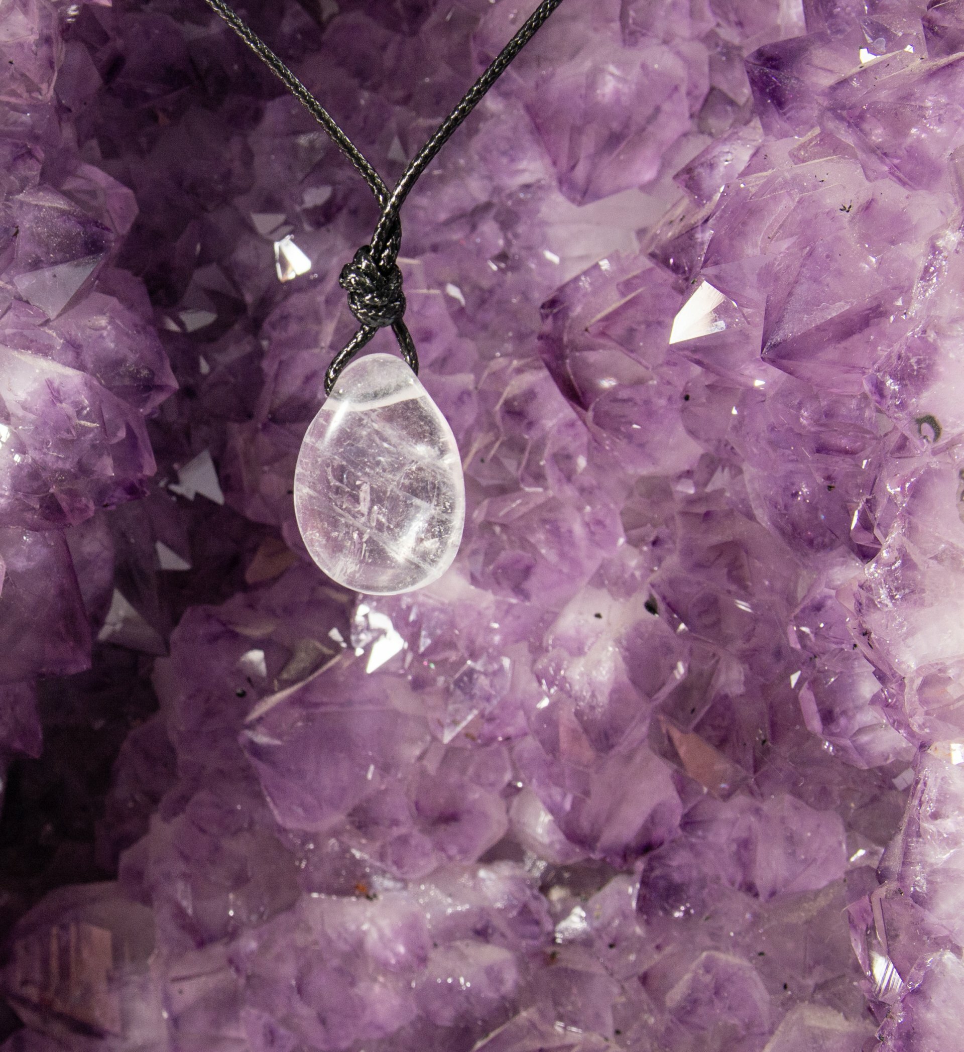 Bergkristall Tropfenform als Anhänger A-Qualität