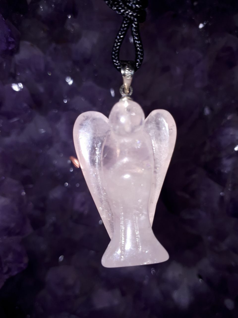 Rosenquarz Engel als Anhänger