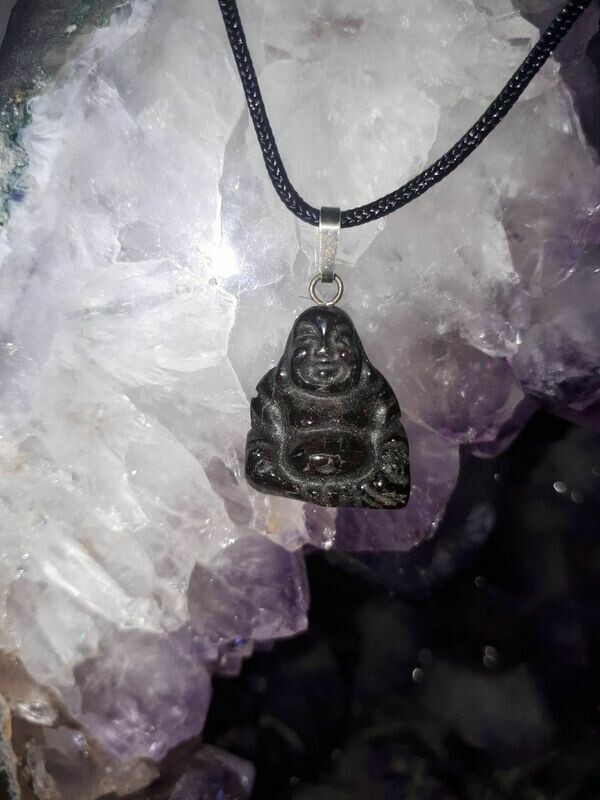 Granat Buddha als Anhänger