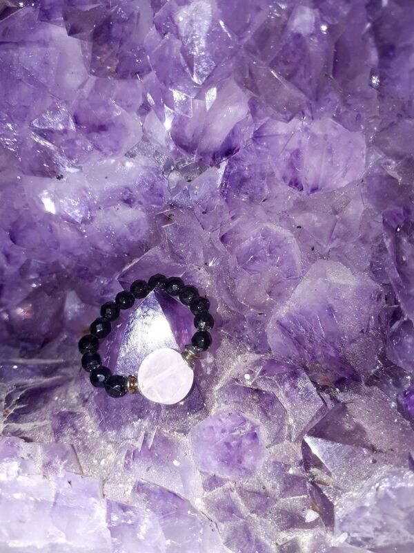 Onyx-Rosenquarz Ring