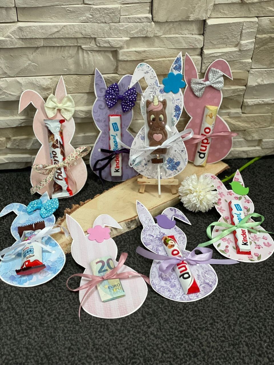 Designer-Osterhasen in verschiedenen Farben (ohne Deko, Süsses, Geld)