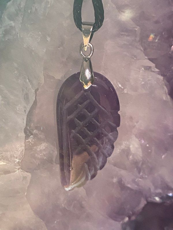 Amethyst Engelsflügel als Anhänger Amethyst Engelsflügel als Anhänger