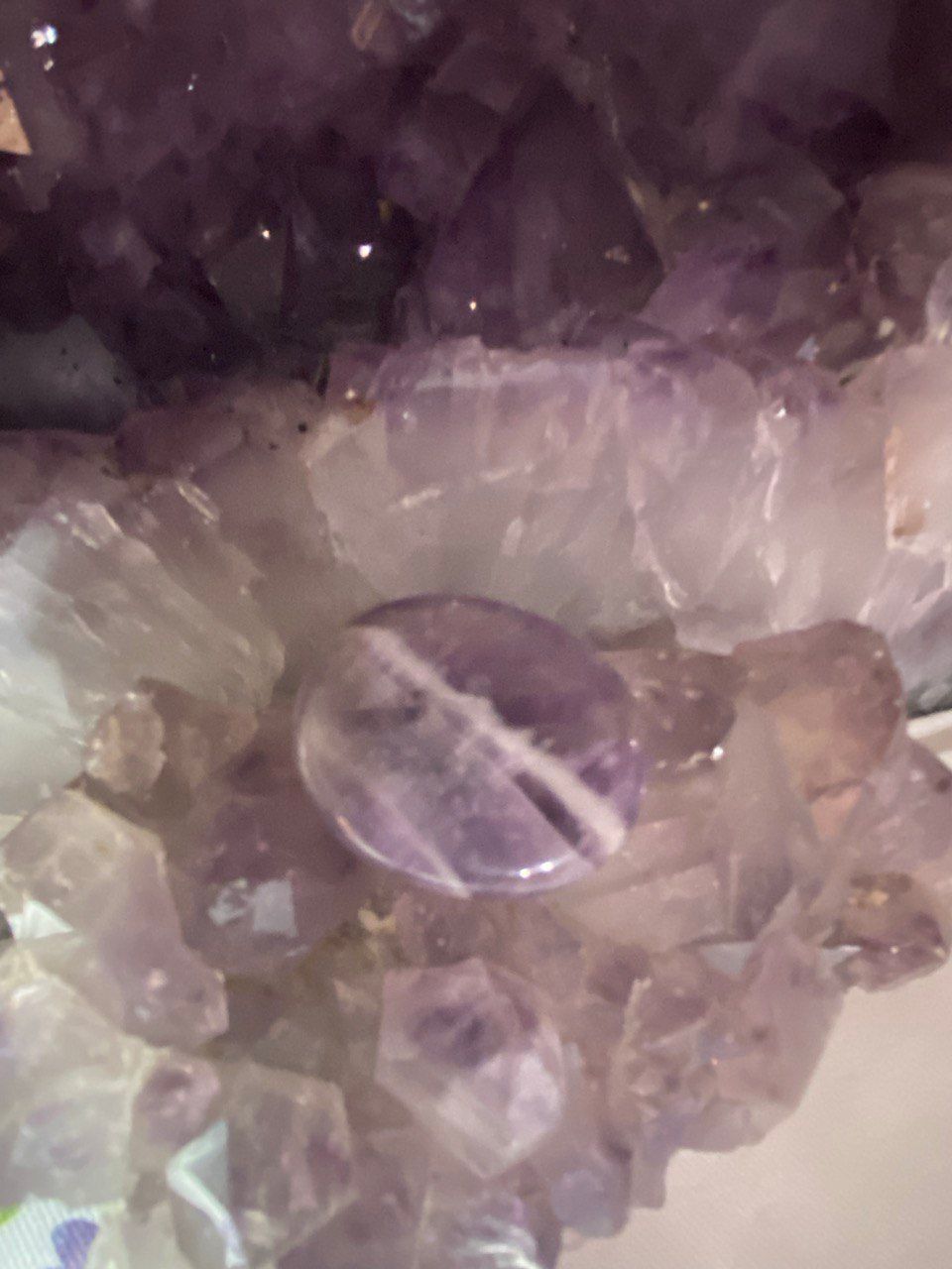 Amethyst flach ungelocht