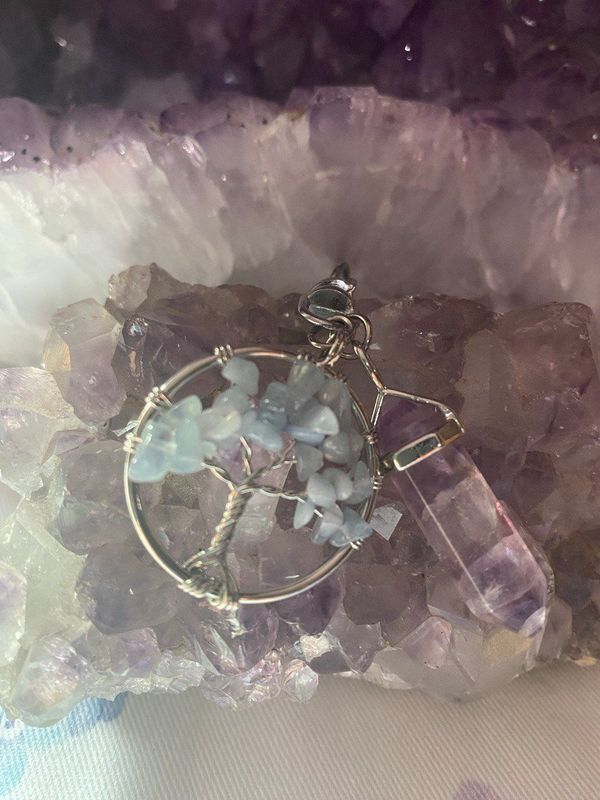 Edelstein Lebensbaum Schlüsselanhänger Opal mit Amethyst Doppelenderspitze