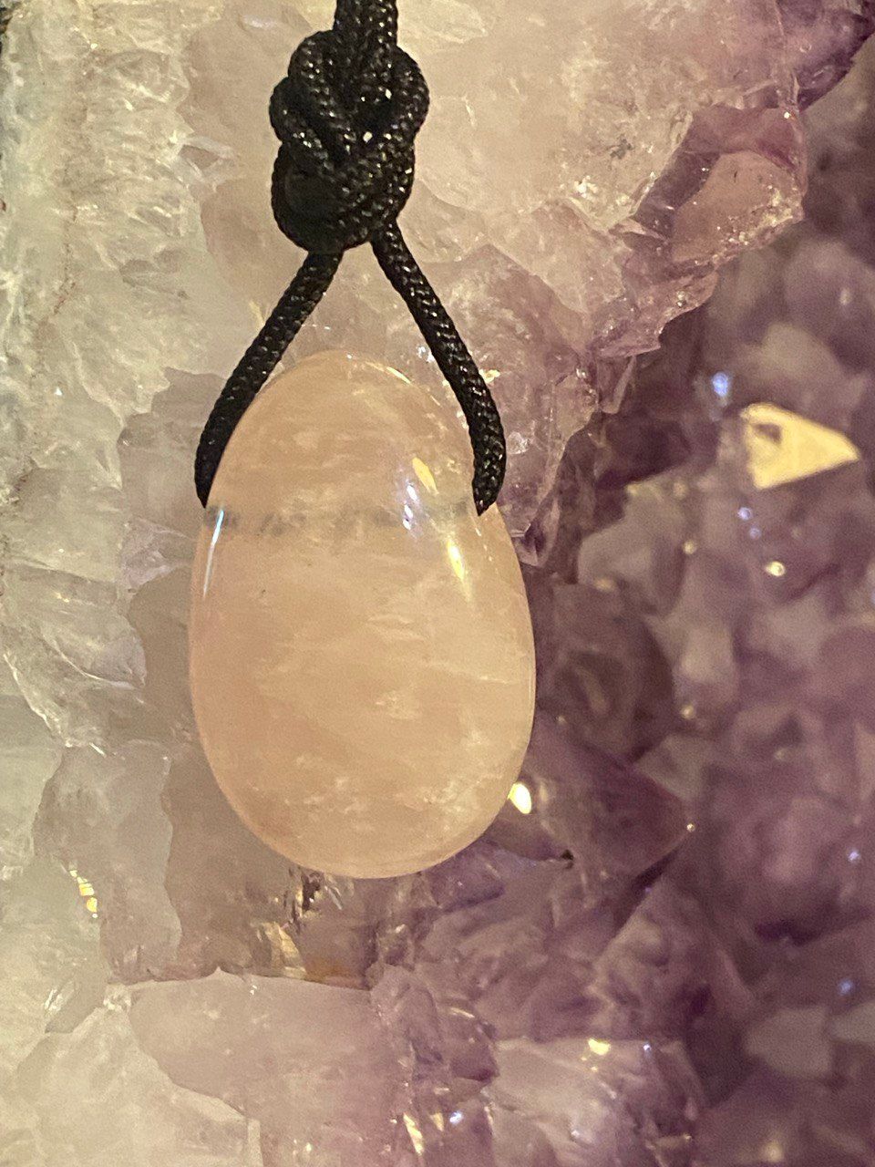 Rosenquarz Tropfenform als Anhänger (A-Qualität)